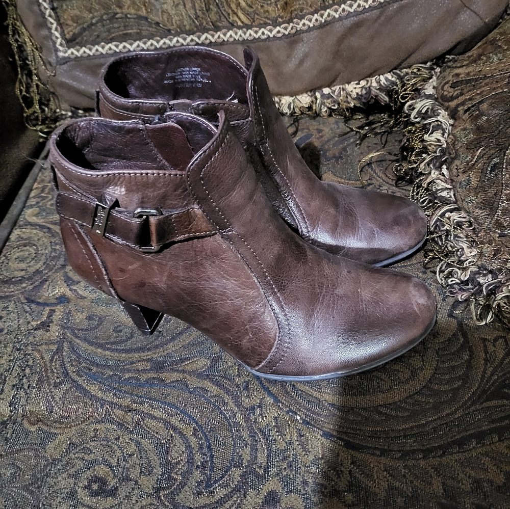 Ladies brown ankle boots